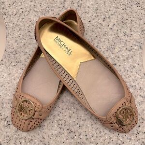 MICHAEL KORS tan LOGO Moccasins Ballet Flat Leather loafer Shoes size 9M